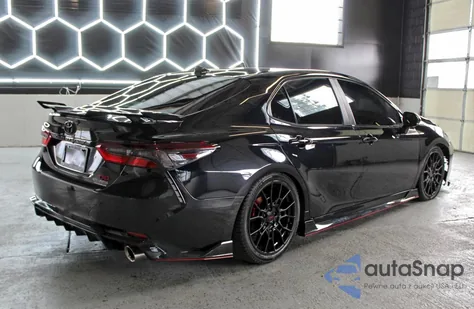 2023 Toyota Camry Trd z USA, uszkodzony, nr VIN 4T1KZ1AK7PU075653